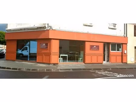 restaurant clès en main - 49 couverts - loyer 740 - fort potentiel