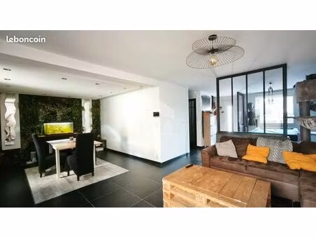 propriété 5 pièces 117 m²