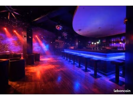 bar à vendre – fonds de commerce – 198 m²