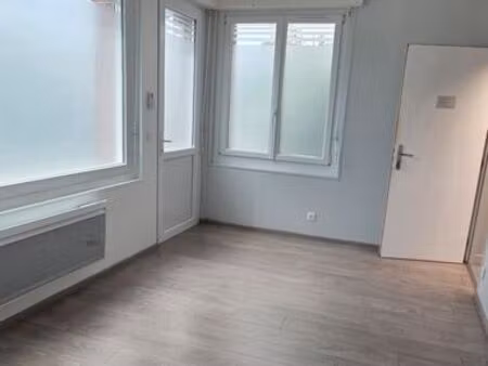 local médical ou paramédical de 15m2