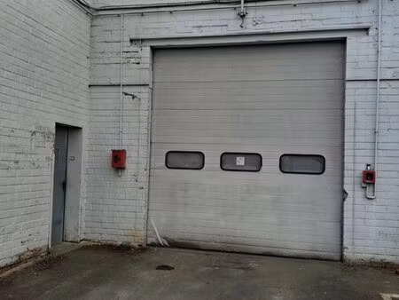 local industriel 903 m² – bureaux + accès camion – sécurisé