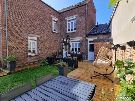 maison 6 pièces 142 m²