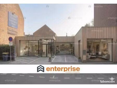 local commercial 940 m²