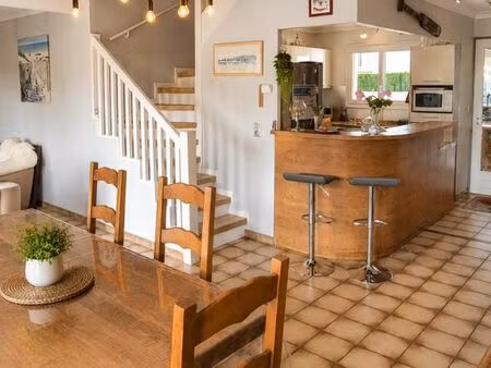 charmante maison avec jardin et garage