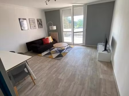 chambre 1 pièce 9 m²