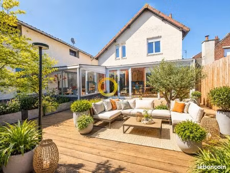 maison 7 pièces 167 m²
