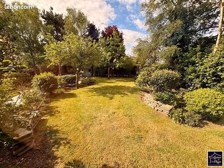 propriété 8 pièces 203 m²