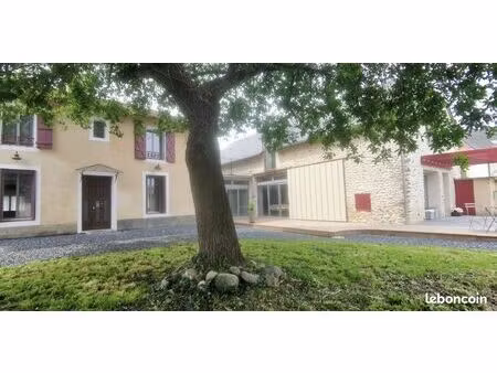 ferme béarnaise rénovée par architecte – 275 m² – 6 chambres – prestations haut de gamme