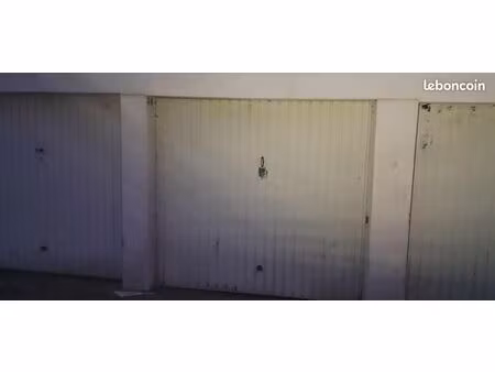 garage/box 12 m² pau
