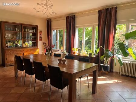 maison 10 pièces 250 m²