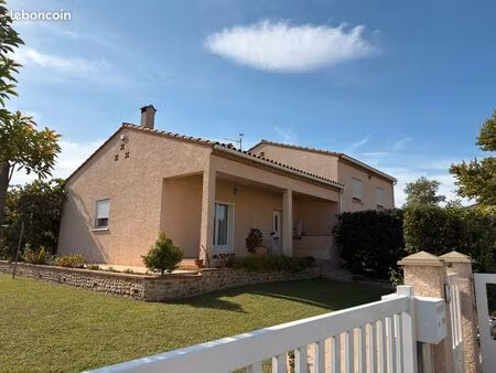 coup de coeur - belle villa avec piscine chauffée  grand terrain et à deux pas du centre d