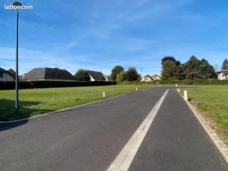 terrain 581 m² odos