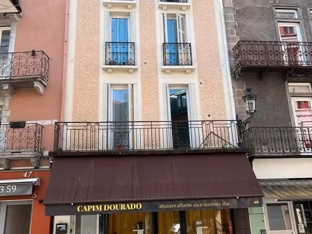 immeuble de caractère à usage mixte – emplacement exceptionnel à lourdes 240 000