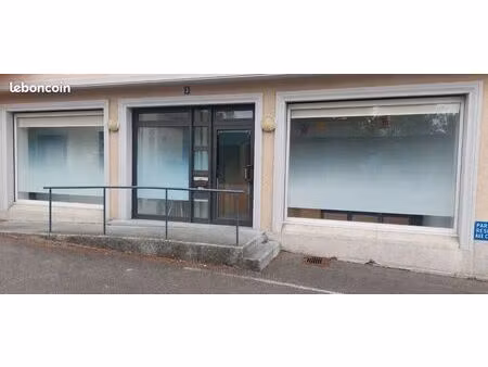 local professionnel 120 m2 (2quipé pmr) idéale pour activité médicales paramédicales libér