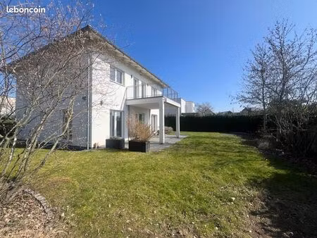 maison à vendre village-neuf