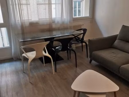 à louer f2 meuble