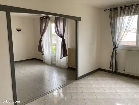 appartement t3 lumineux  garage et jardin