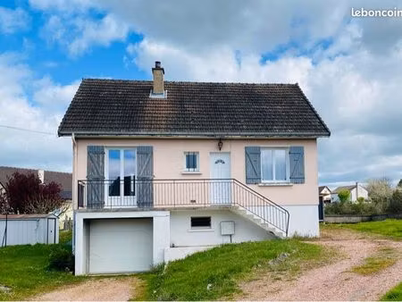 maison familiale et grand terrain