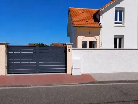 maison 2 chambres avec piscine et terrain 490m² – les charreaux