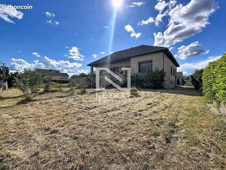 maison 7 pièces 147 m²