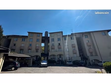 studio 1 pièce 18 m²