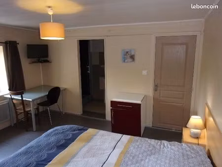 location chambre meublée - courte  moyenne ou longue durée - adaptée pour travailleurs  st