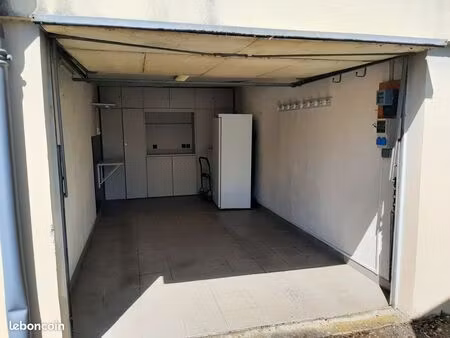 garage avec électricité