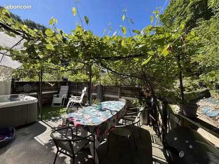 ferme 150 m² saint-alban-leysse