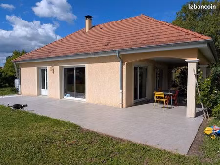 a vendre maison de plein pieds à montchanin 71210