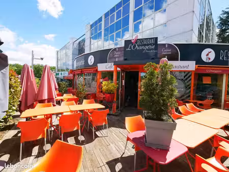 restaurant 200 m² poisy