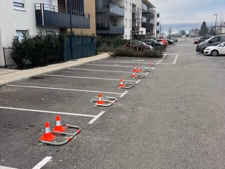 lots 6 place parkings