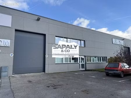 local 521 m² ville-la-grand