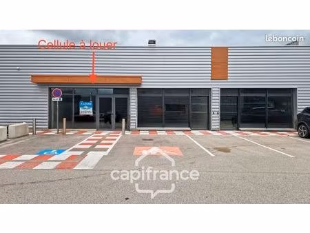 local commercial 74 m²