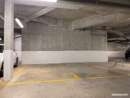 parking sous-sol rer a chessy val europe disney