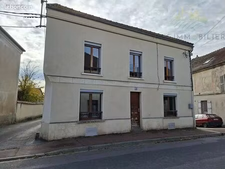 maison 3 pièces 85 m²