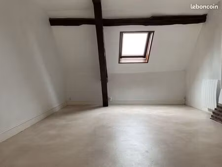 studio lumineux de 23 m² à neufchâtel-en-bray – calme et sécurisé
