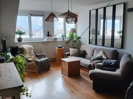 duplex lumineux 112m2 (150m2 au sol) hyper centre sallanches