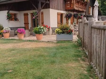 à vendre – maison de charme pierre et bois avec piscine – entre annecy et genève