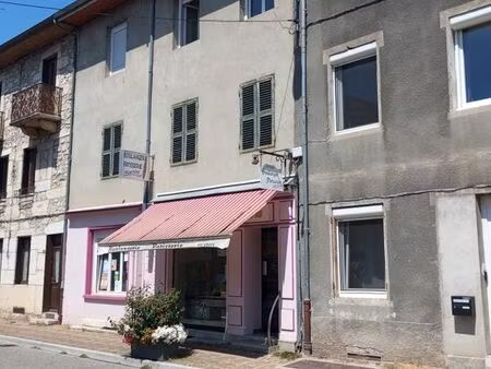 immeuble 10 pièces 350 m²