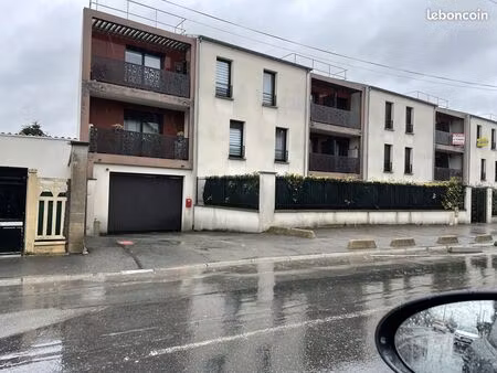 parking/box sartrouville