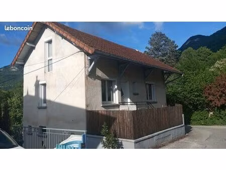 maison 4 pièces 80 m²