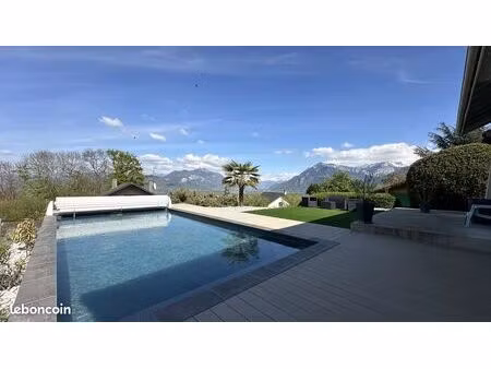 villa 7 pièces 231 m²