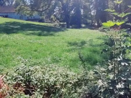 terrain viabilisé 950 m² – sud – proche aix-les-bains