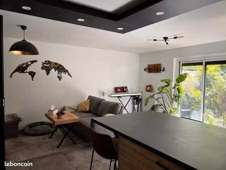 appartement t4 73m2 avec cave + place parking - secteur calme cognin