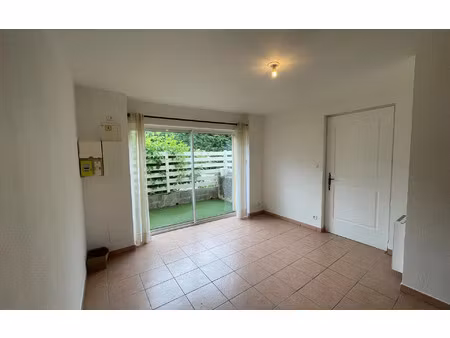 location appartement  29.92 m² t-1 à sathonay-camp  626 €