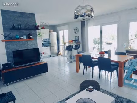 appartement t3 de standing – 91 m² – terrasse 20 m² – garage double – centre / ceva