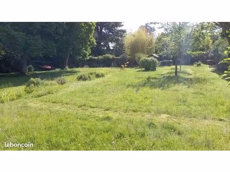 terrain . 780 m² béhoust