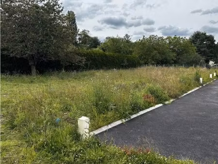 terrain 200 m² plaisir