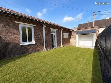 maison plain-pied entièrement rénovée – 80m² – jardin – stationnements –
