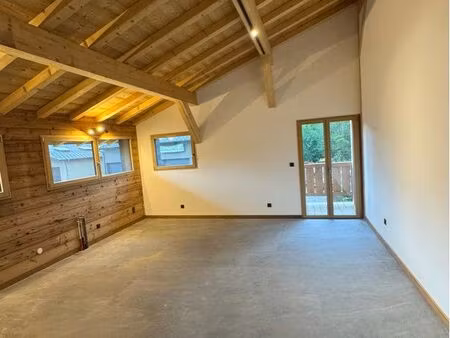 à louer : local 42 5 m²